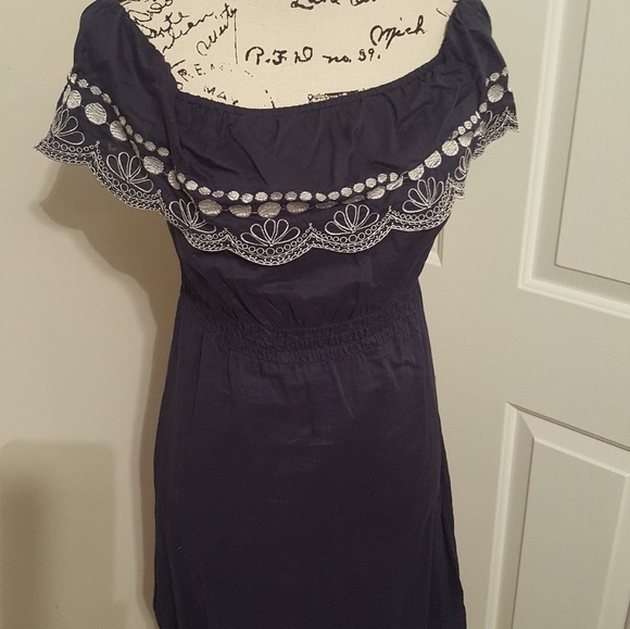 Dress - Picture 3 of 4